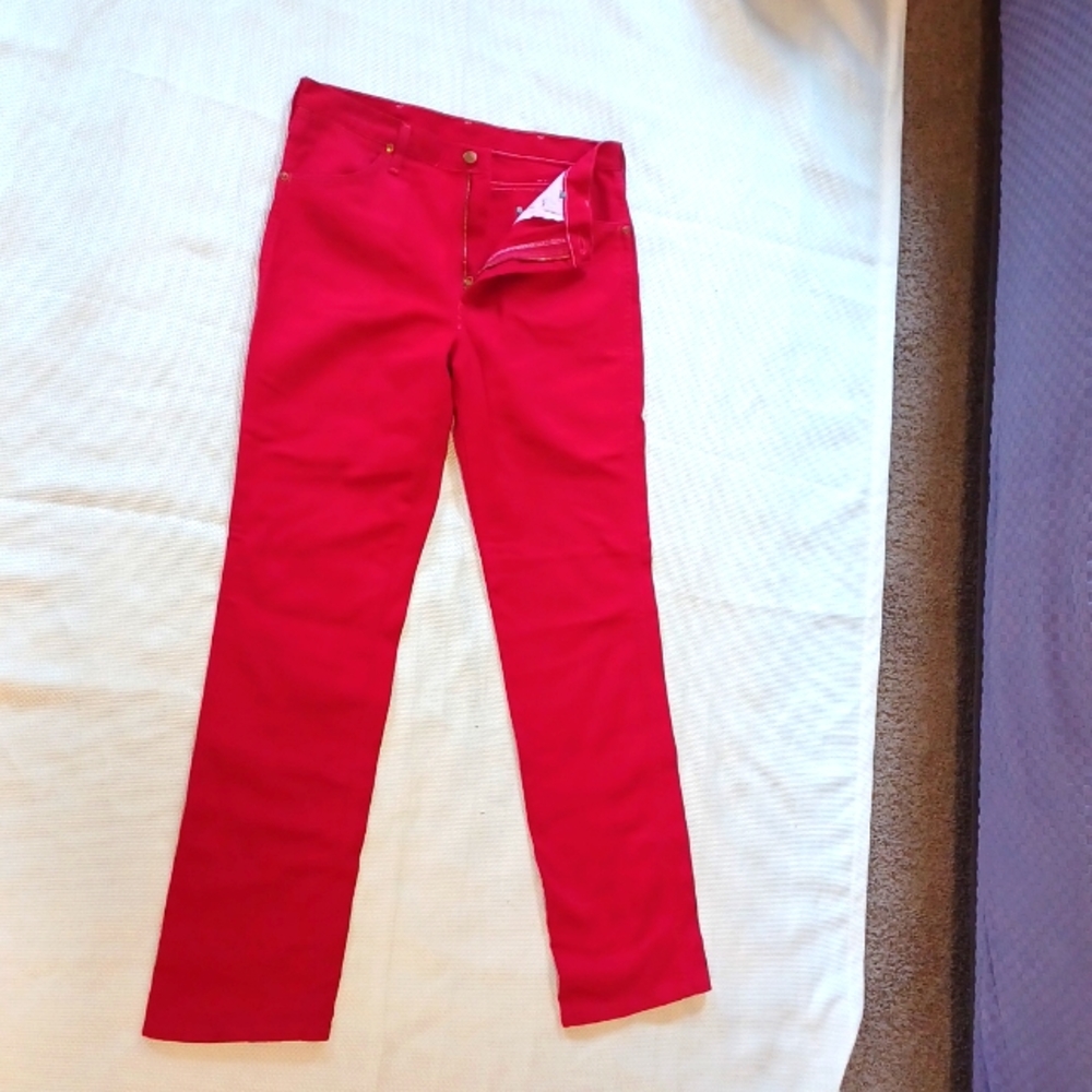 New Men's Wrangler Red Jeans 34 x 36 long pants. Slim
